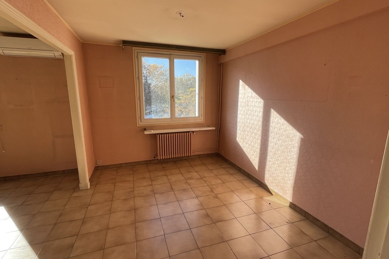 Salle à manger avant rénovation